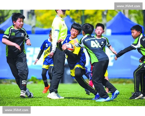 这个夏天,被橄榄球明星赛点燃!一起尖叫,一起疯狂! 这个夏天,被橄榄球明星赛点燃!一起尖叫,一起疯狂!