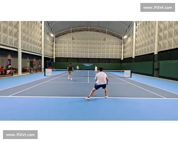 心跳加速！网球直播现场，为你还原紧张刺激！